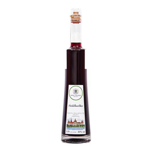 Fruchtiger Heidelbeerlikör in eleganter Flasche